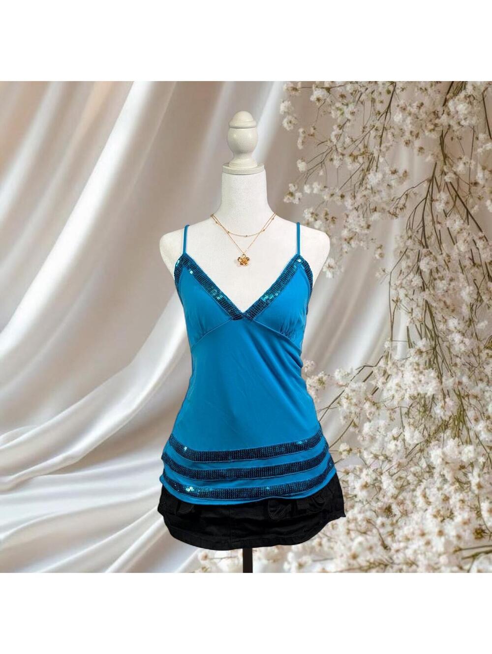 B. MOSS STRETCH SEQUIN CAMI Y2K BLUE